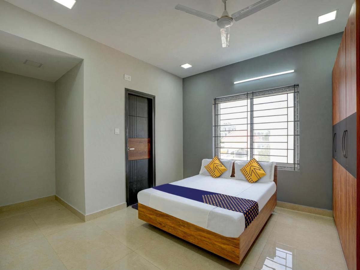 Spot On Helloworld Castle Prague Bangalore Exterior foto