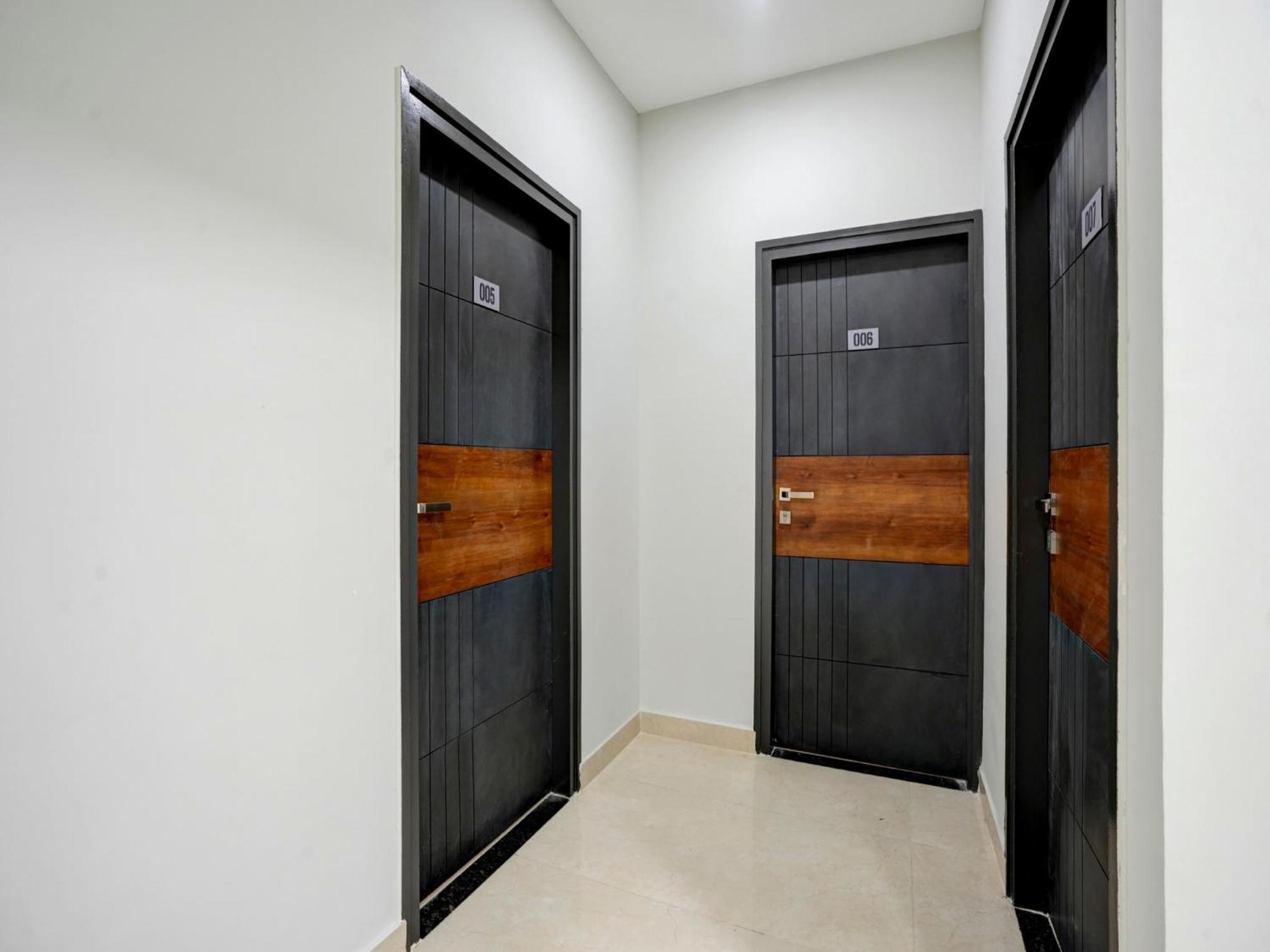 Spot On Helloworld Castle Prague Bangalore Exterior foto